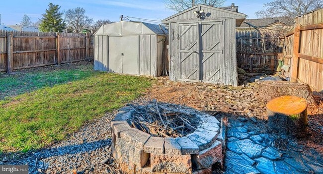 Building Photo - 800 Seckel Ct