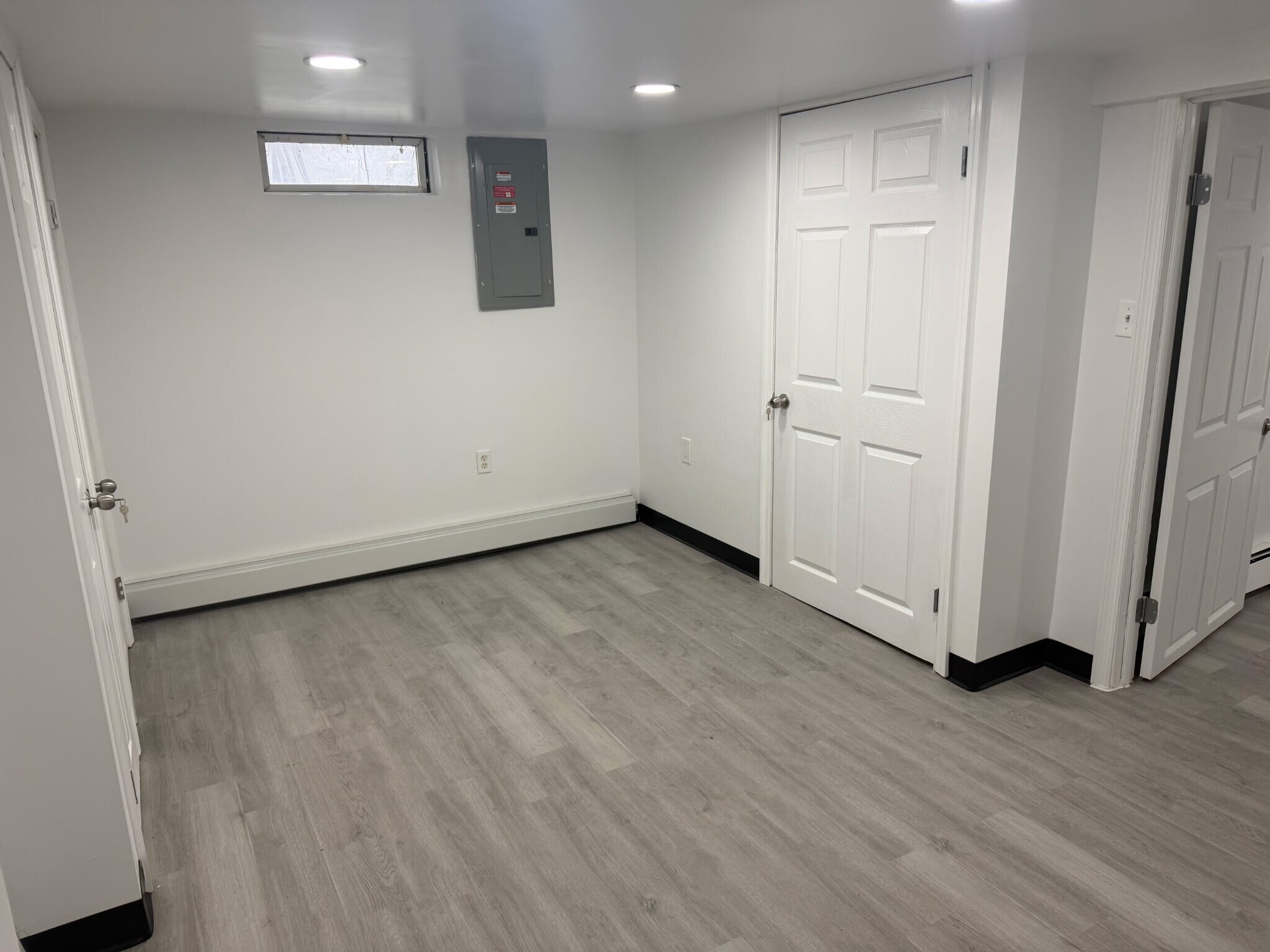 Building Photo - 25 Bonnybill Dr