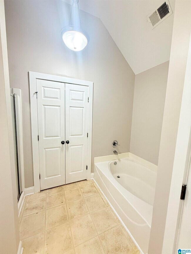 Building Photo - 5744 Colony Ln