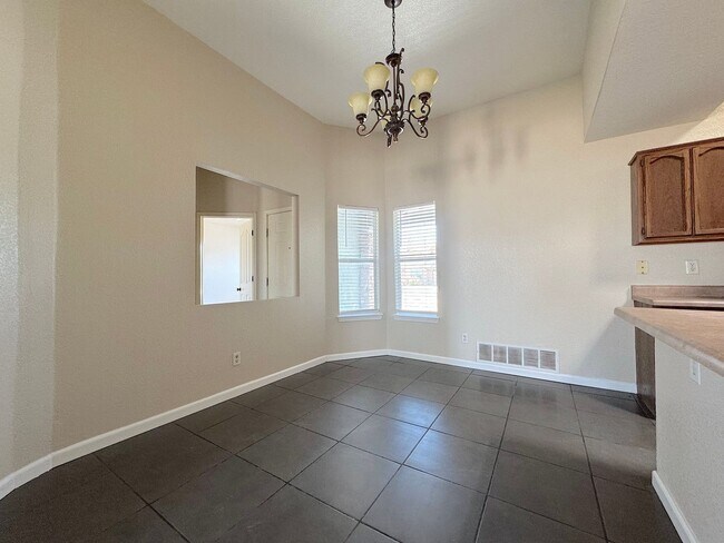 Building Photo - East El Paso 4bed/2bath