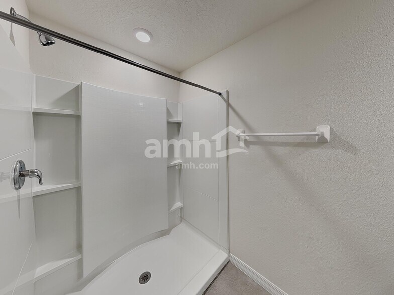 Building Photo - 12241 High Rock Way