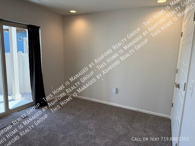 Building Photo - 6044 Callan Dr