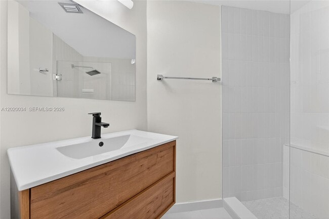 Building Photo - 1242 Drexel Ave
