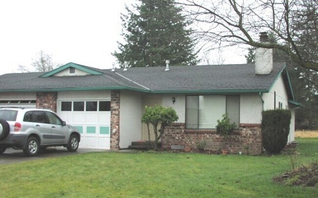 Primary Photo - 2 Bedroom, 1 Bathroom Duplex in Blaine