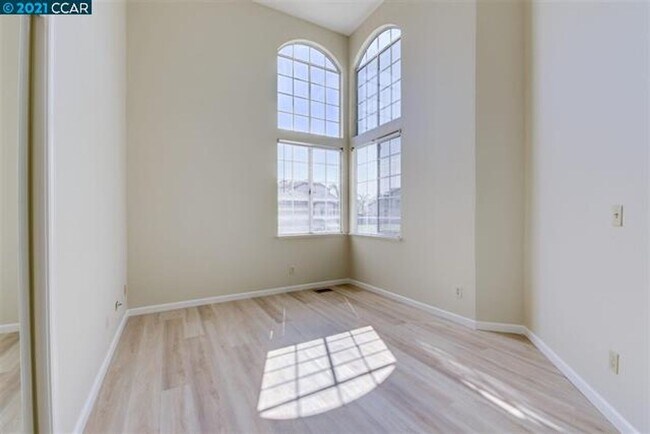 Building Photo - WONDERFUL SINGLE STORY DISCOVERY BAY CUL DE SAC LOCATION! COMPLETELY REMODELED HOME!!