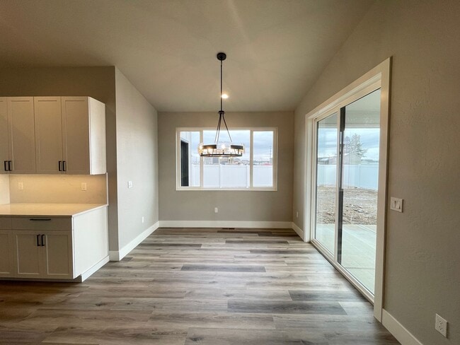 Building Photo - Newer Rathdrum Rancher