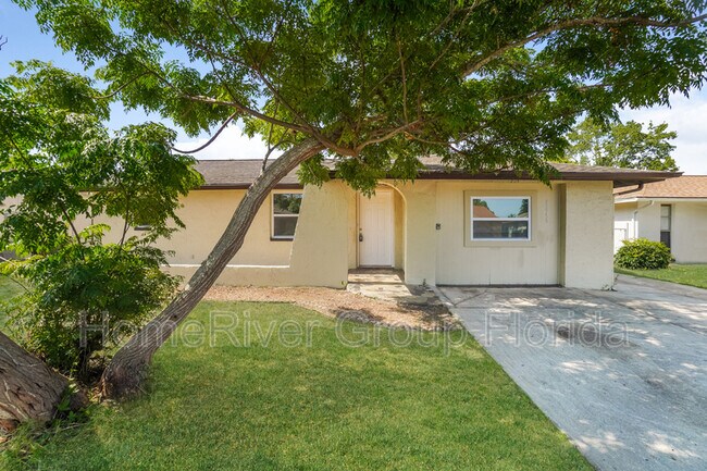 Primary Photo - 6646 Lenoir Dr