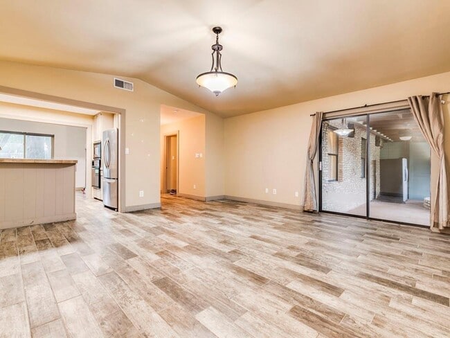 Building Photo - 9805 Murmuring Creek Dr