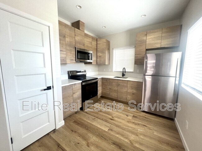 Building Photo - 3315 Clairemont Mesa Blvd