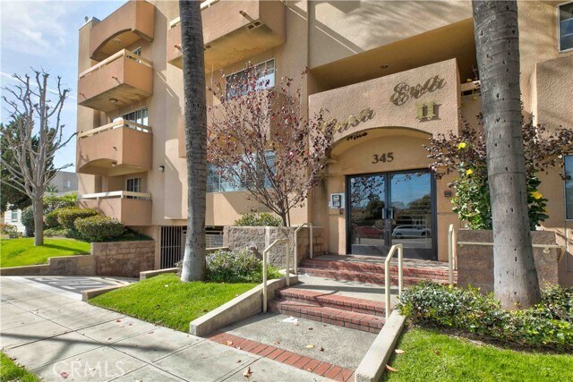 Building Photo - 1034 W Alameda Ave