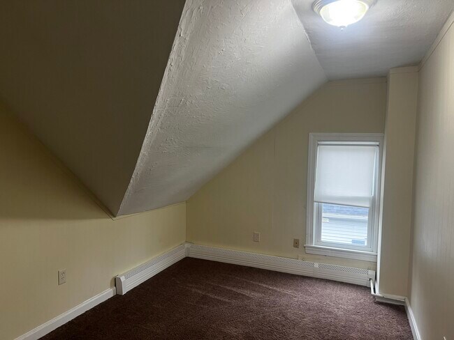 Building Photo - 44 N Pearl St