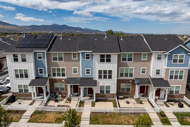 Building Photo - 5161 Stockfield Ln