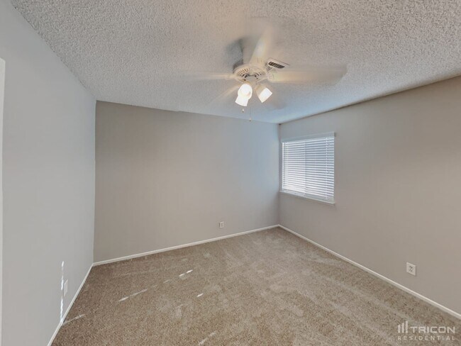 Building Photo - 5848 Goodsprings Ct