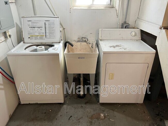 Building Photo - 3616 Independence Rd