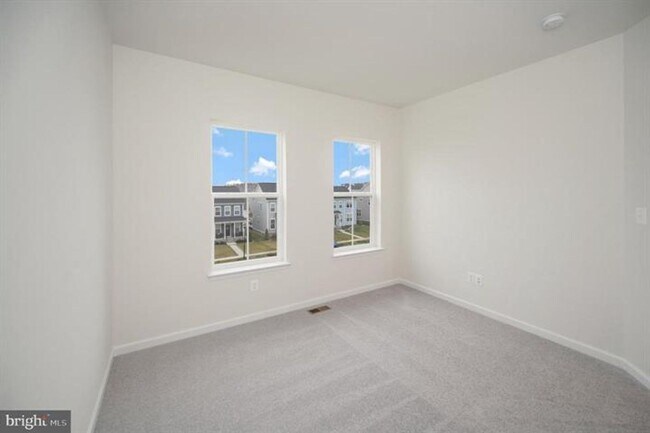 Building Photo - Great Townhome in Embrey Mill