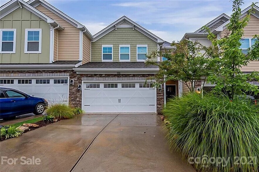 Building Photo - 988 Pennington Dr