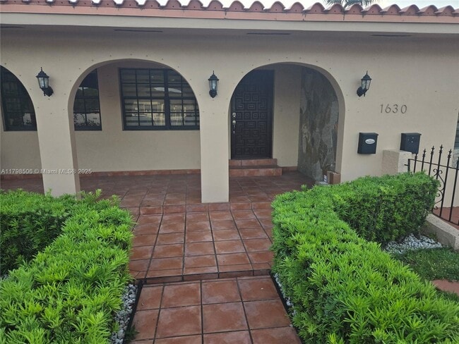Primary Photo - 1630 NW 31st Ave
