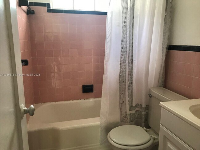 Building Photo - 201 Flagler Dr