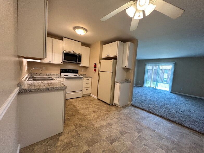 Building Photo - 10 Granada Blvd