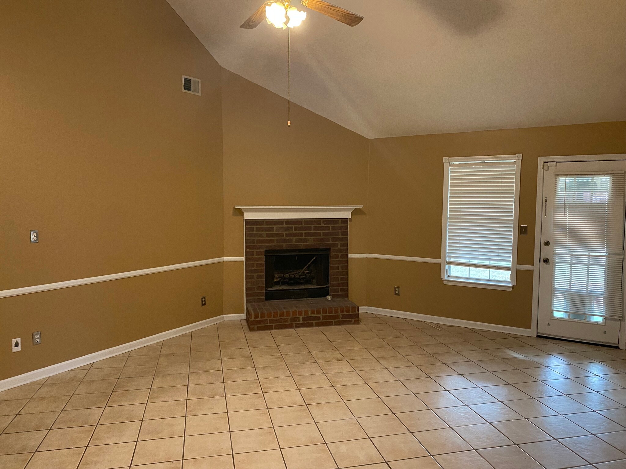 Building Photo - 9161 Valkrie Ln