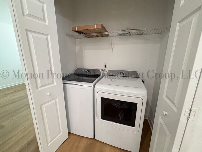 Building Photo - 1121 Wilmington Ave