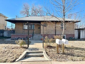 Building Photo - 2353 S Sherman St