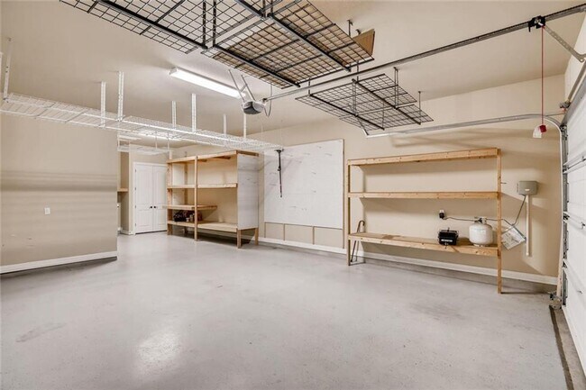 Building Photo - Stunning Single Story in Falconhead West!