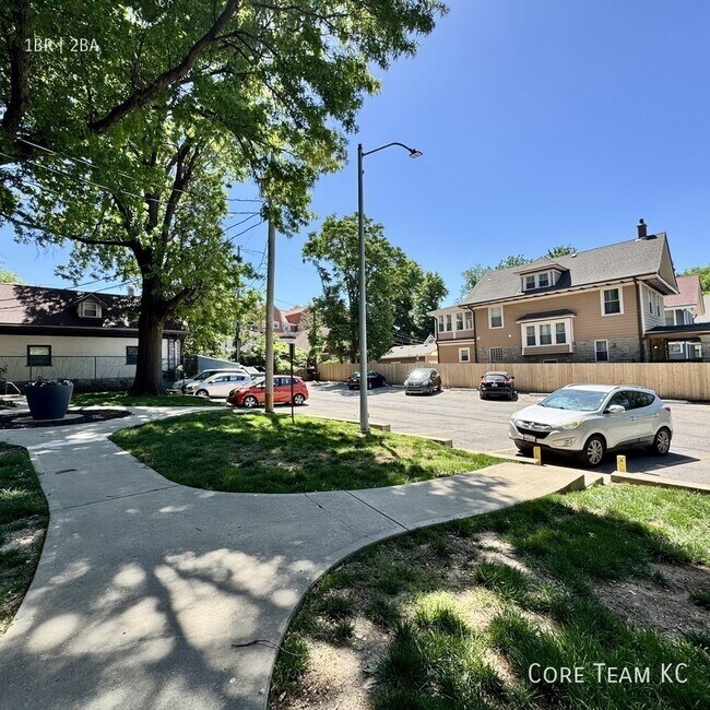 Building Photo - 629 E Armour Blvd