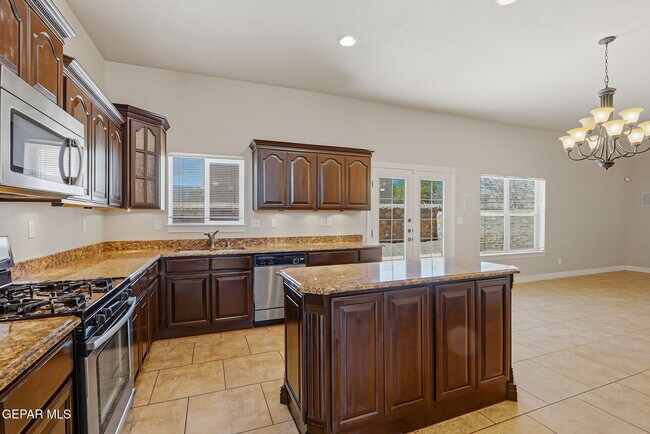 Building Photo - 11441 Victor Flores Pl