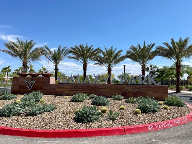Building Photo - AMAZING GATED 3 BED 2.5 BATH 2 CAR GARAGE !