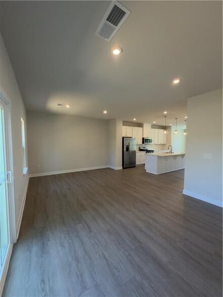 Building Photo - 942 Sugar Vista Cir