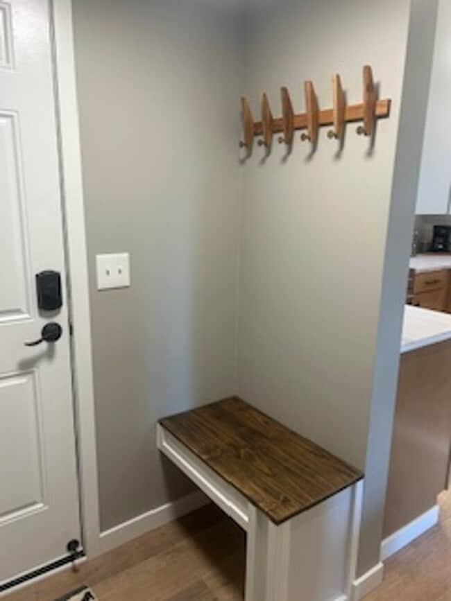 Building Photo - Adorable Fully Remodeled Home in Prime Loc...