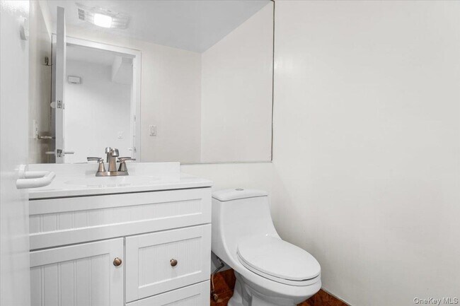 Building Photo - 100 Cutter Mill Rd