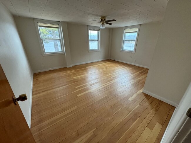 Building Photo - 26-28 Route 7 North, Unit 101