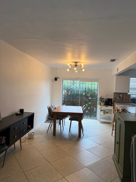 dining - 688 Forrest Dr