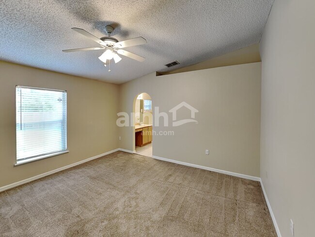 Building Photo - 7491 Volley Dr N