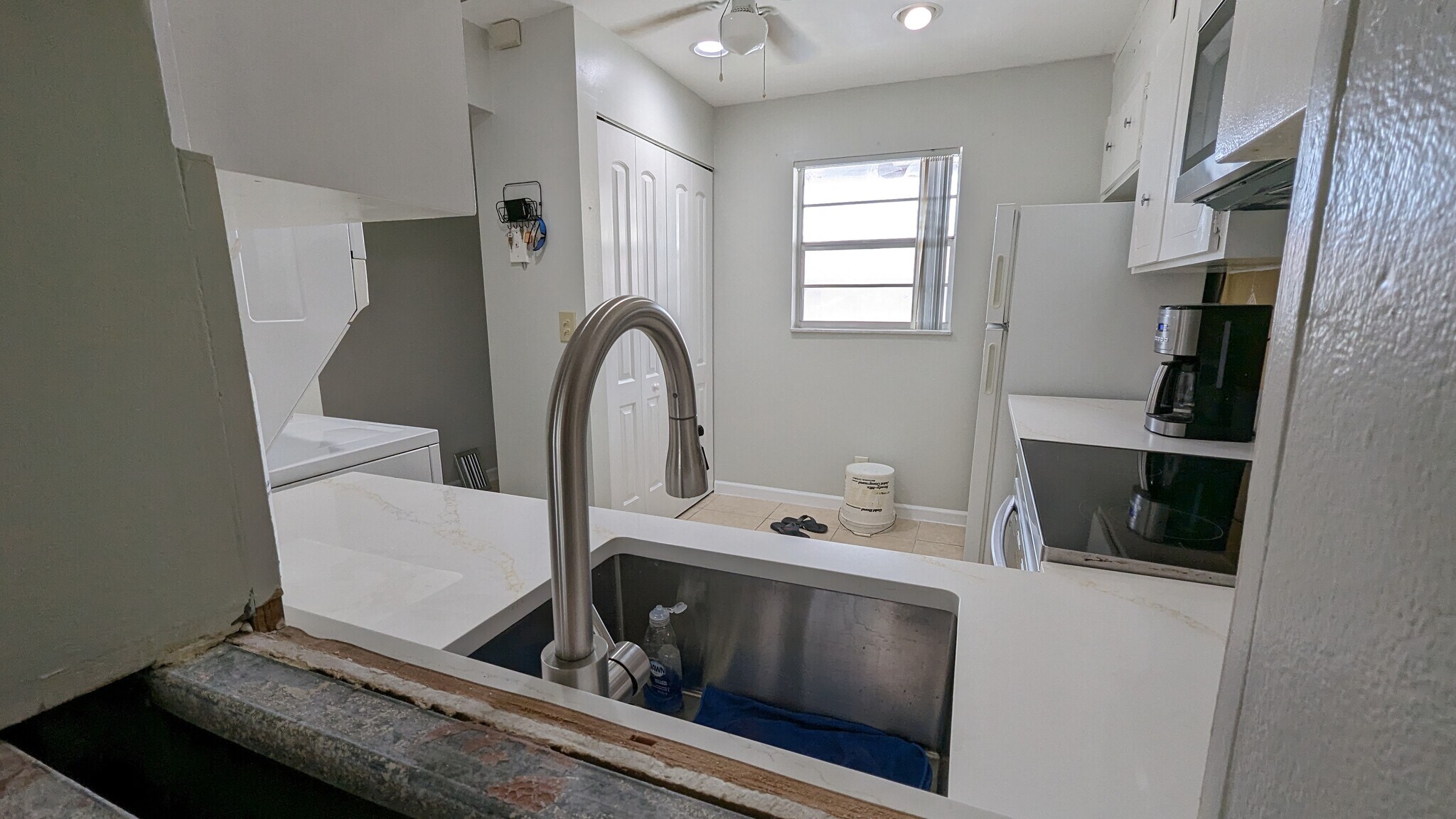 Kitchen & Pantry - 3777 NW 78th Ave