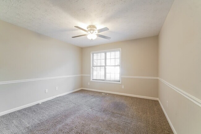 Building Photo - 3008 Cardinal Dr