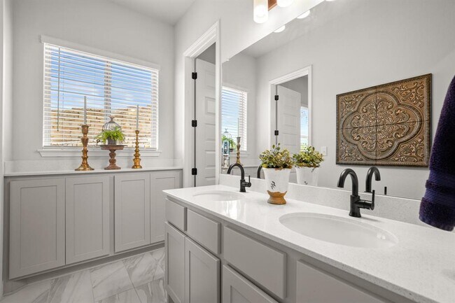 Building Photo - 147 Epoch Dr