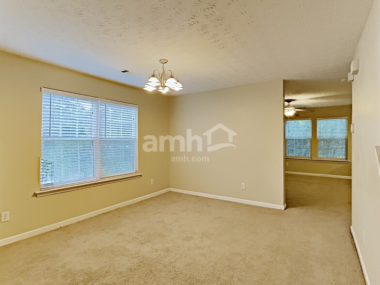 Building Photo - 308 Sam Cobb Pl