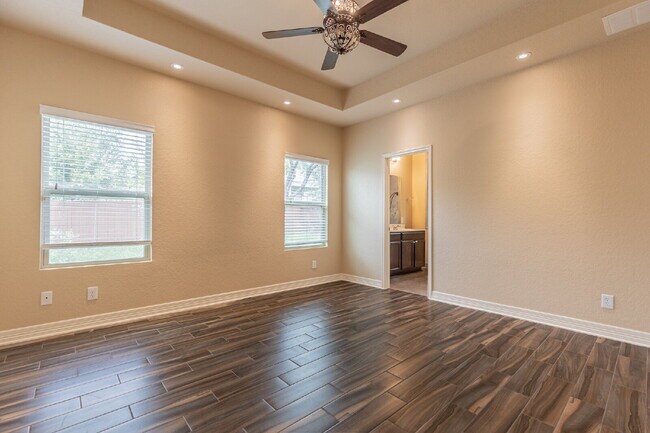 Building Photo - 1175 Ranch Falls