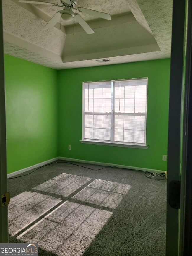 Building Photo - 165 Concord Terrace