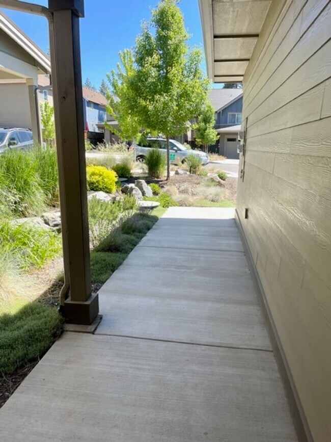 Building Photo - Flowing Water Way Duplex - 20138-FLOW-00