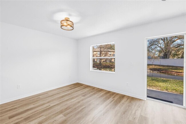 Building Photo - 8517 Edgewater Pl Blvd