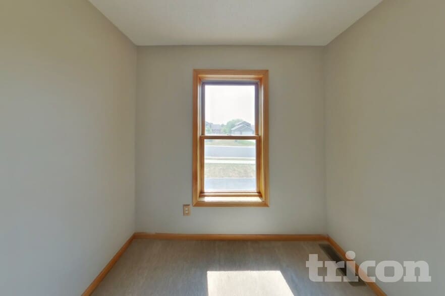 Building Photo - 1230 Varner Way