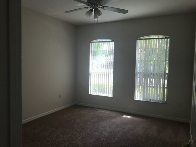 Building Photo - "Charming 3-Bedroomt with 2 Full Baths in Kissimmee – Your Spacious 1,839 Sq Ft Sanctuary Awaits!...