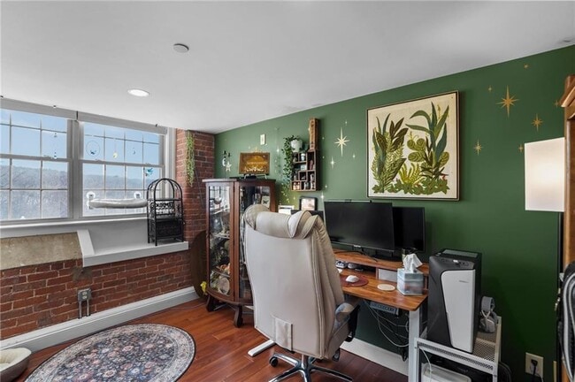 Building Photo - 1 Tupperware Dr