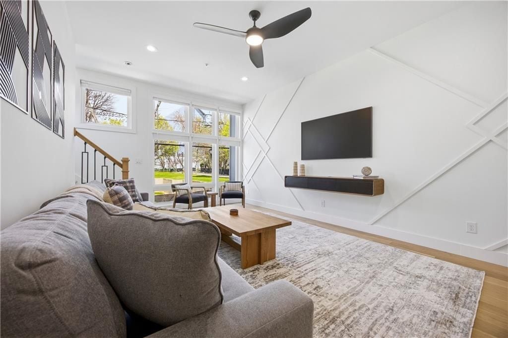 Building Photo - 434 Markham St SW