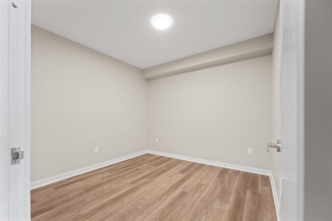 Building Photo - 475 Communipaw Ave