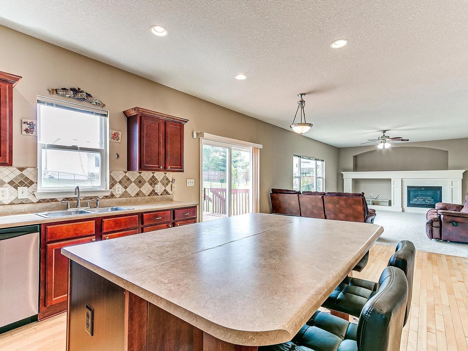 Building Photo - 15222 Aurora Cir